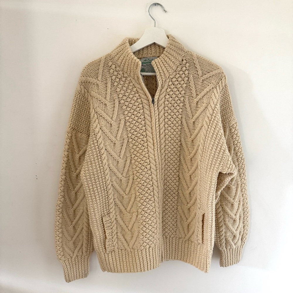 An Irish Traditional Hand Knit Cable Sweater Size M/L 100% Pure Wool Unisex